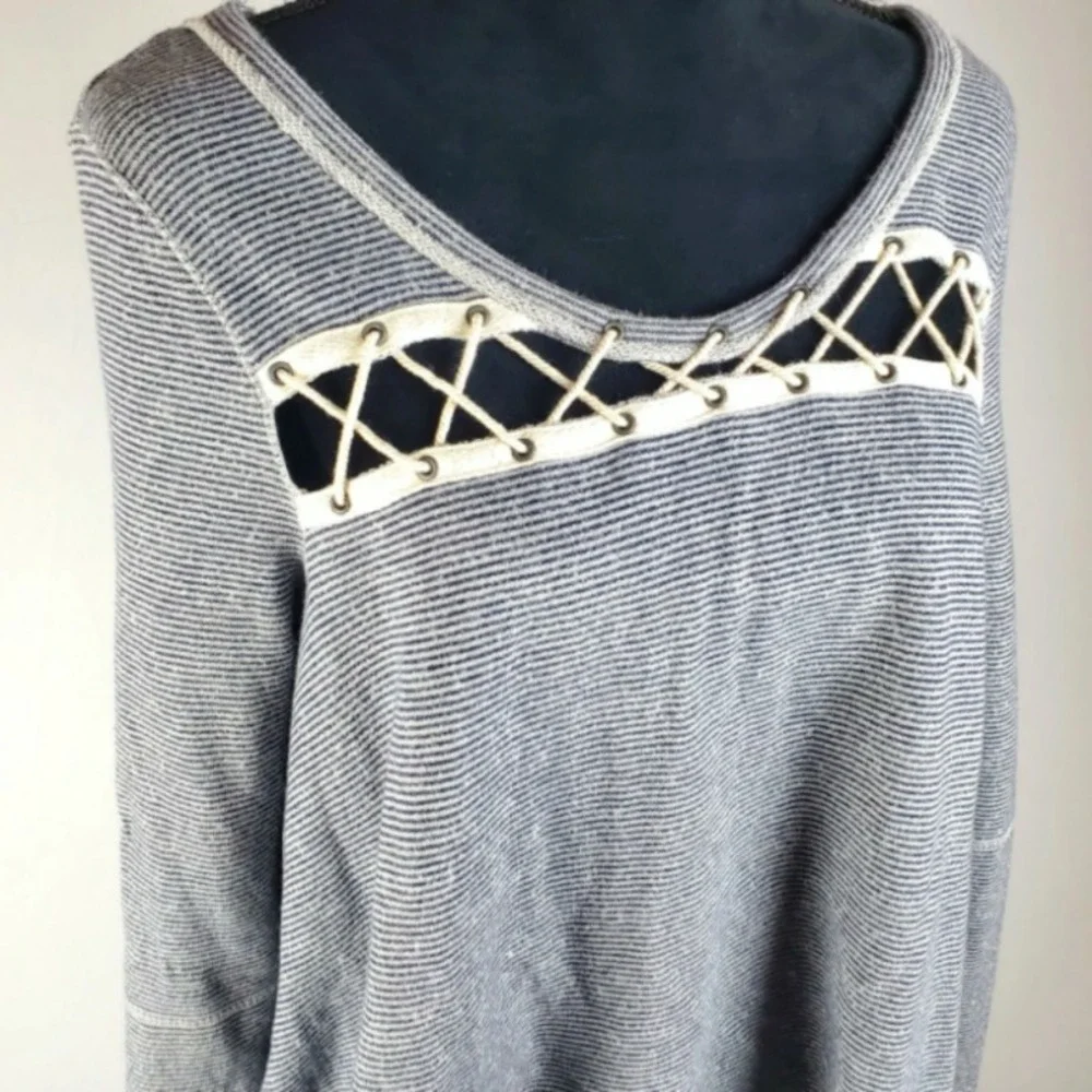 Free People‎ Swing Lace Up Sweatshirt Women's Size Small Navy Blue Ivory Striped